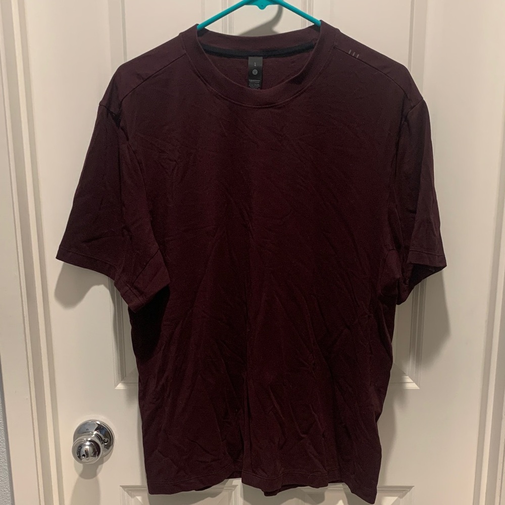 lululemon athletica Maroon Short Sleeve Tee EUC